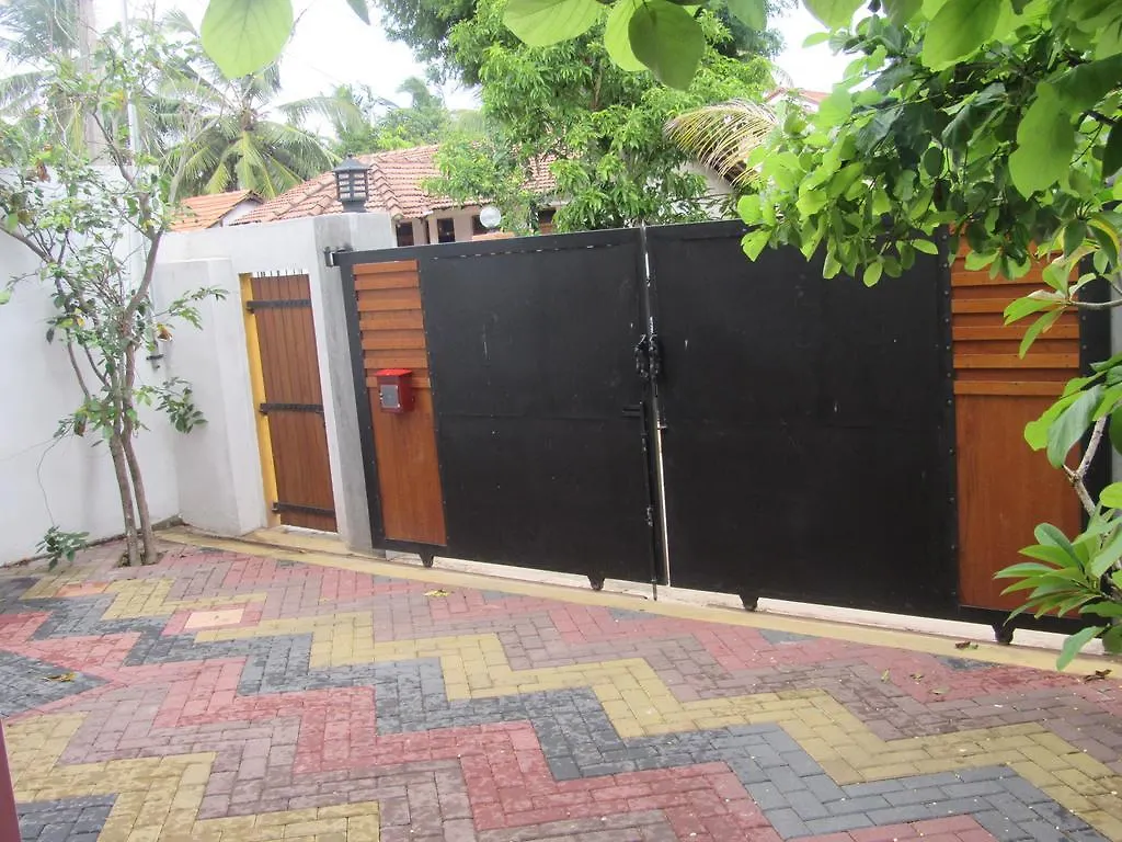 Good Luck Hotel Negombo Pensjonat