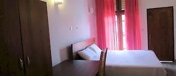 Good Luck Hotel Negombo Pensjonat